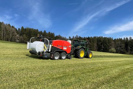Silage Rundballen pressen und wickeln
